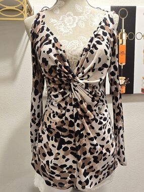 Twist-Front Long Sleeve Animal Print Top - Beige/Black